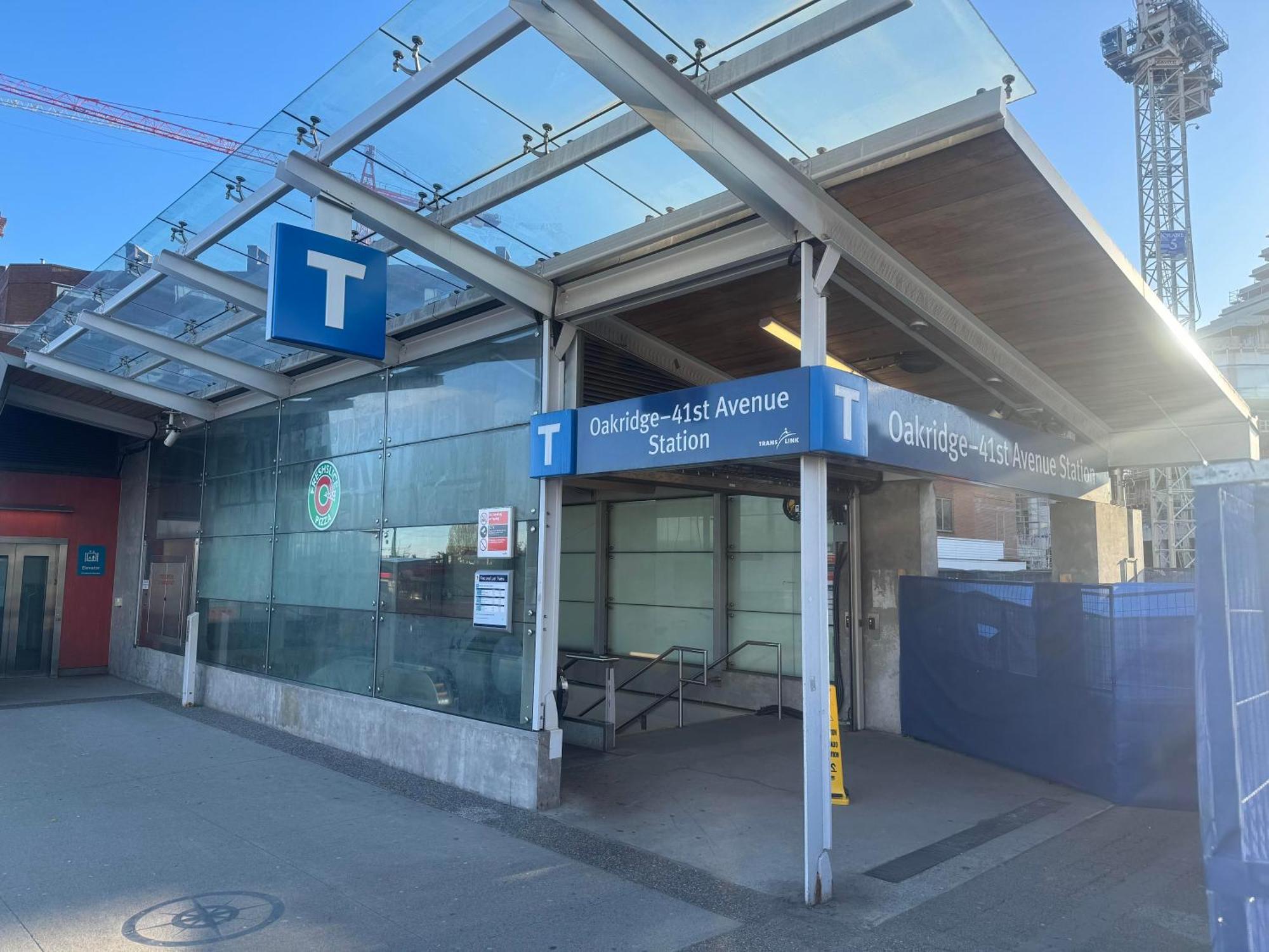 Comfort Cottage Guest House Near Subway Station, Bus And Downtown Vancouver Exterior photo