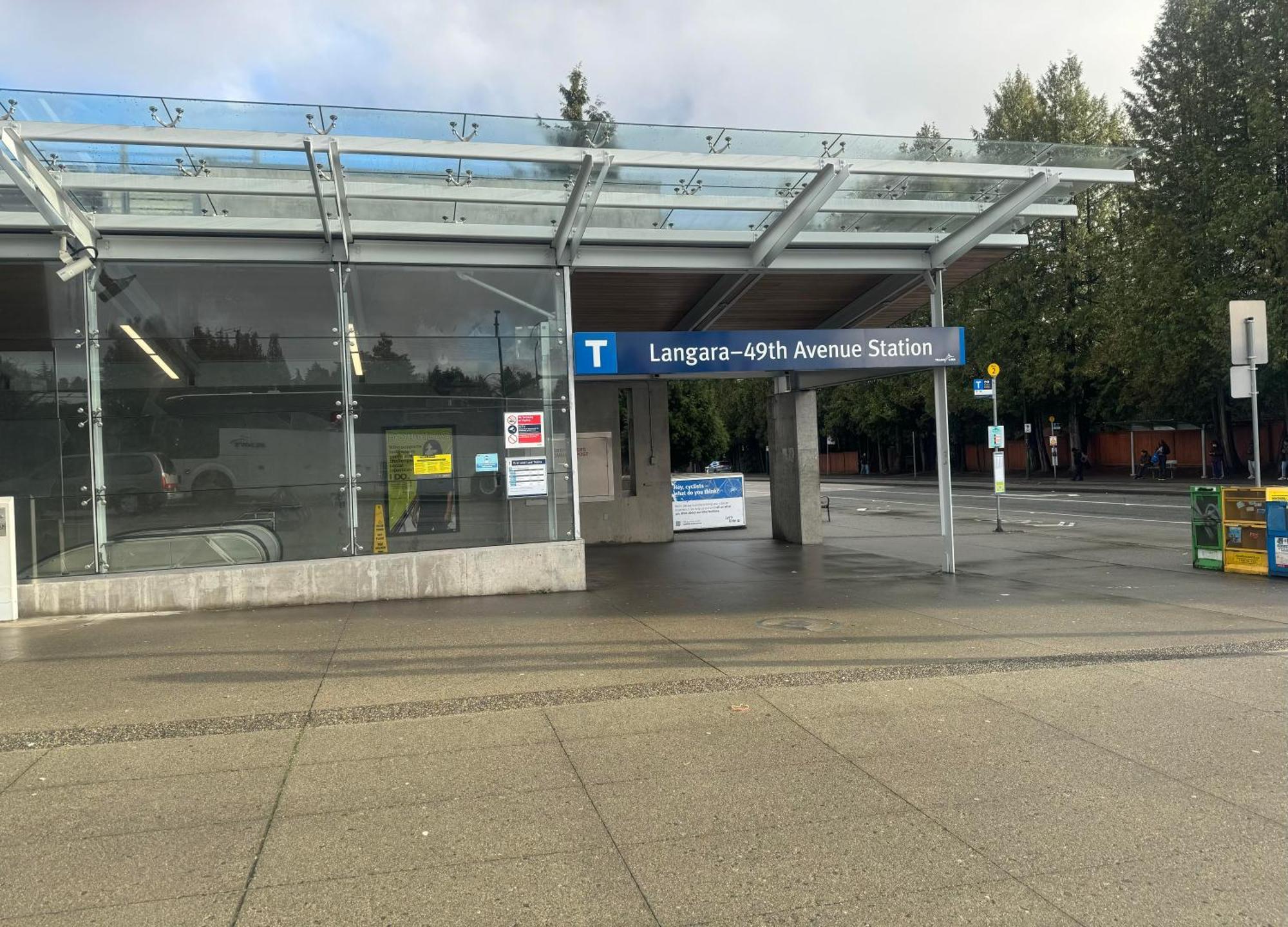 Comfort Cottage Guest House Near Subway Station, Bus And Downtown Vancouver Exterior photo